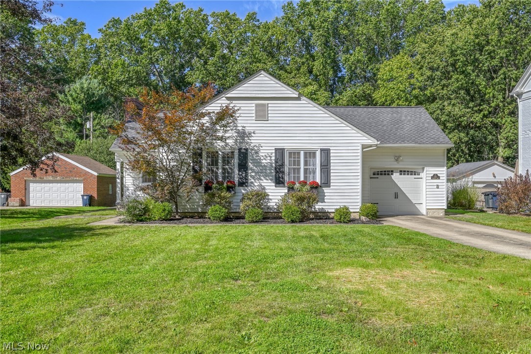 154 Birdwood Road Akron OH 44313