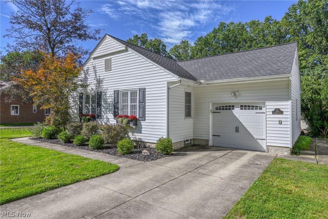 154 Birdwood Road Akron OH 44313