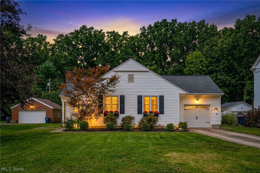 154 Birdwood Road Akron OH 44313
