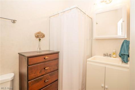 6215 Bayside Street NW Canton OH 44718