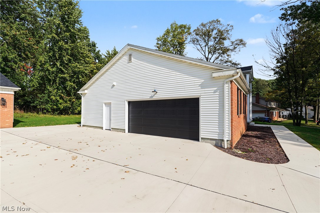 6785 Tanglewood Drive Boardman OH 44512