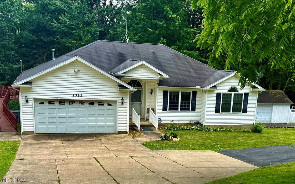 1362 Turkeyfoot Lake Road Barberton OH 44203