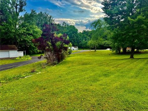 1362 Turkeyfoot Lake Road Barberton OH 44203