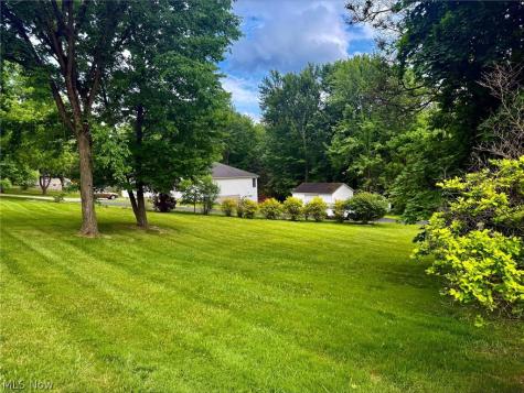 1362 Turkeyfoot Lake Road Barberton OH 44203