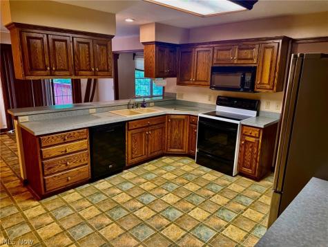 1362 Turkeyfoot Lake Road Barberton OH 44203