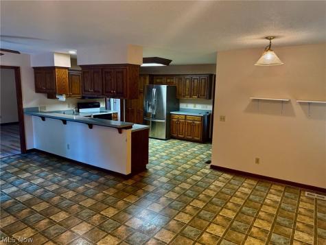 1362 Turkeyfoot Lake Road Barberton OH 44203