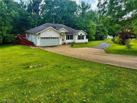 1362 Turkeyfoot Lake Road Barberton OH 44203