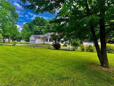 1362 Turkeyfoot Lake Road Barberton OH 44203