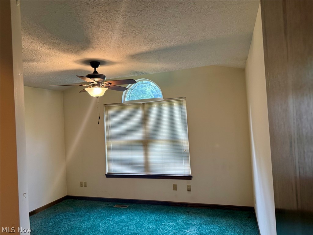 1362 Turkeyfoot Lake Road Barberton OH 44203