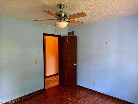 1362 Turkeyfoot Lake Road Barberton OH 44203