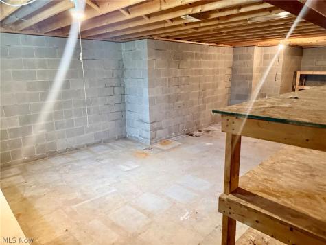 1362 Turkeyfoot Lake Road Barberton OH 44203