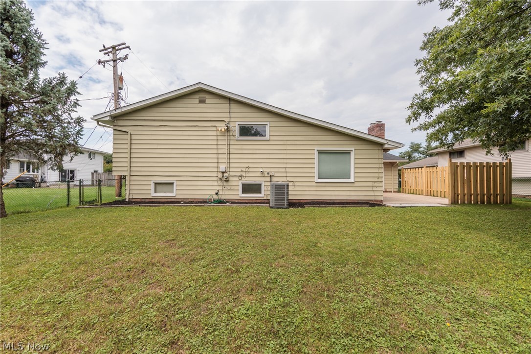 1767 Larkspur Drive Lyndhurst OH 44124