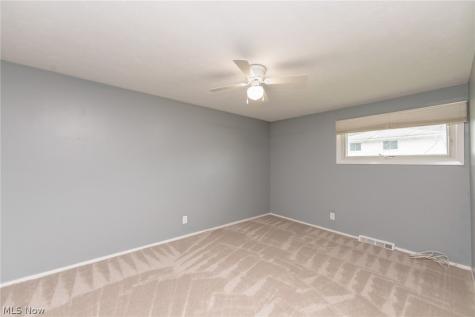 1767 Larkspur Drive Lyndhurst OH 44124