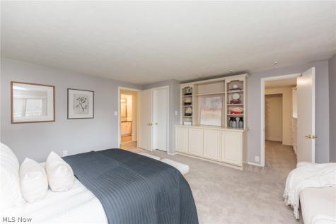 1767 Larkspur Drive Lyndhurst OH 44124