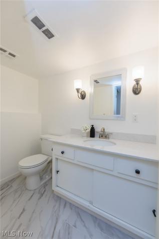 1767 Larkspur Drive Lyndhurst OH 44124