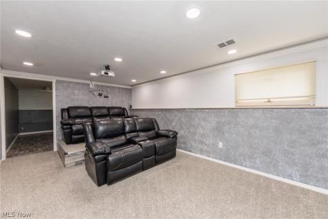 1767 Larkspur Drive Lyndhurst OH 44124