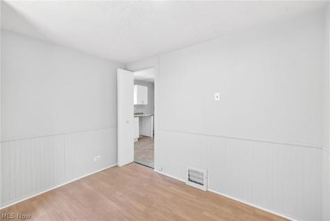 3162 W 104th Street Cleveland OH 44111