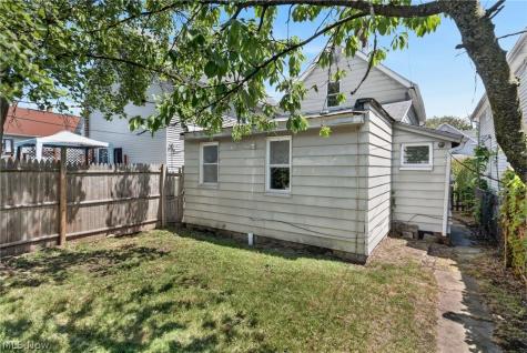 3162 W 104th Street Cleveland OH 44111