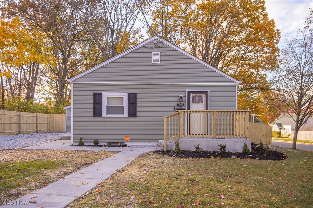 1076 Hardesty Boulevard Akron OH 44320