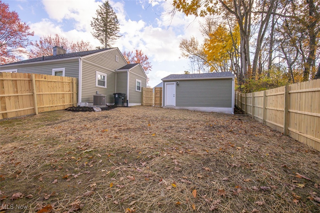 1076 Hardesty Boulevard Akron OH 44320