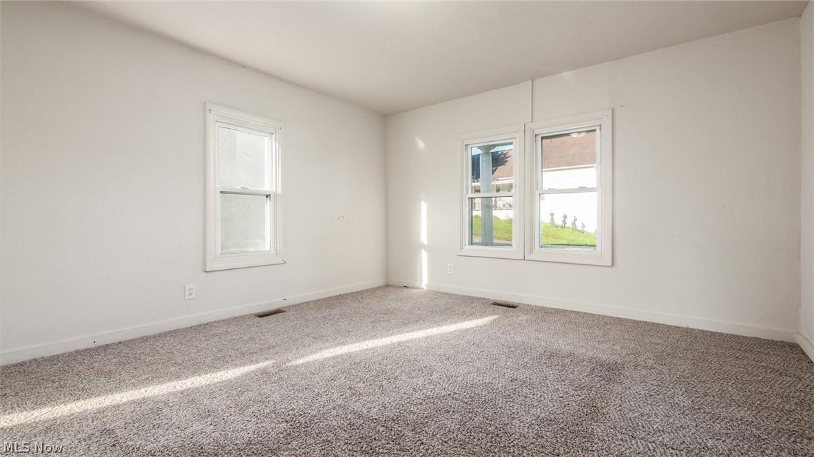 40 James Street Roseville OH 43777
