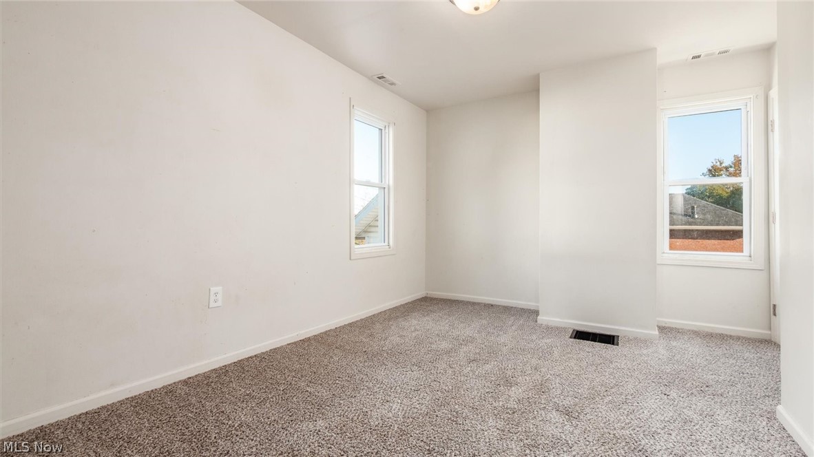 40 James Street Roseville OH 43777