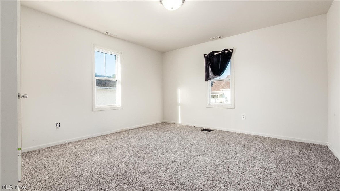 40 James Street Roseville OH 43777