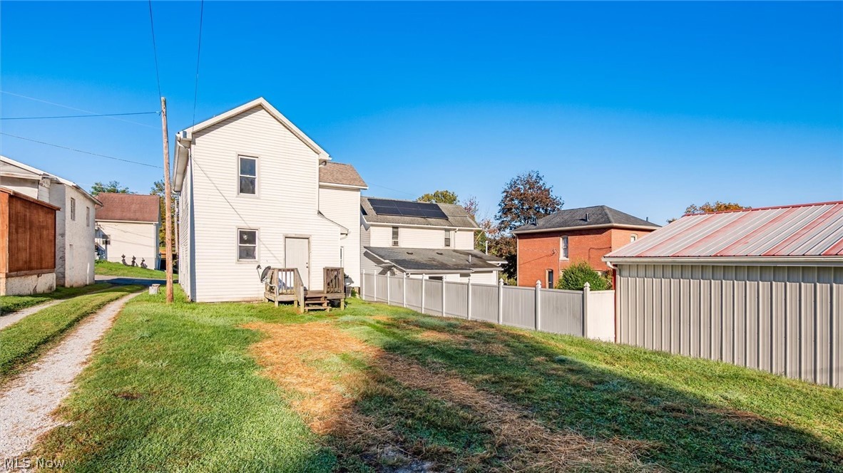 40 James Street Roseville OH 43777