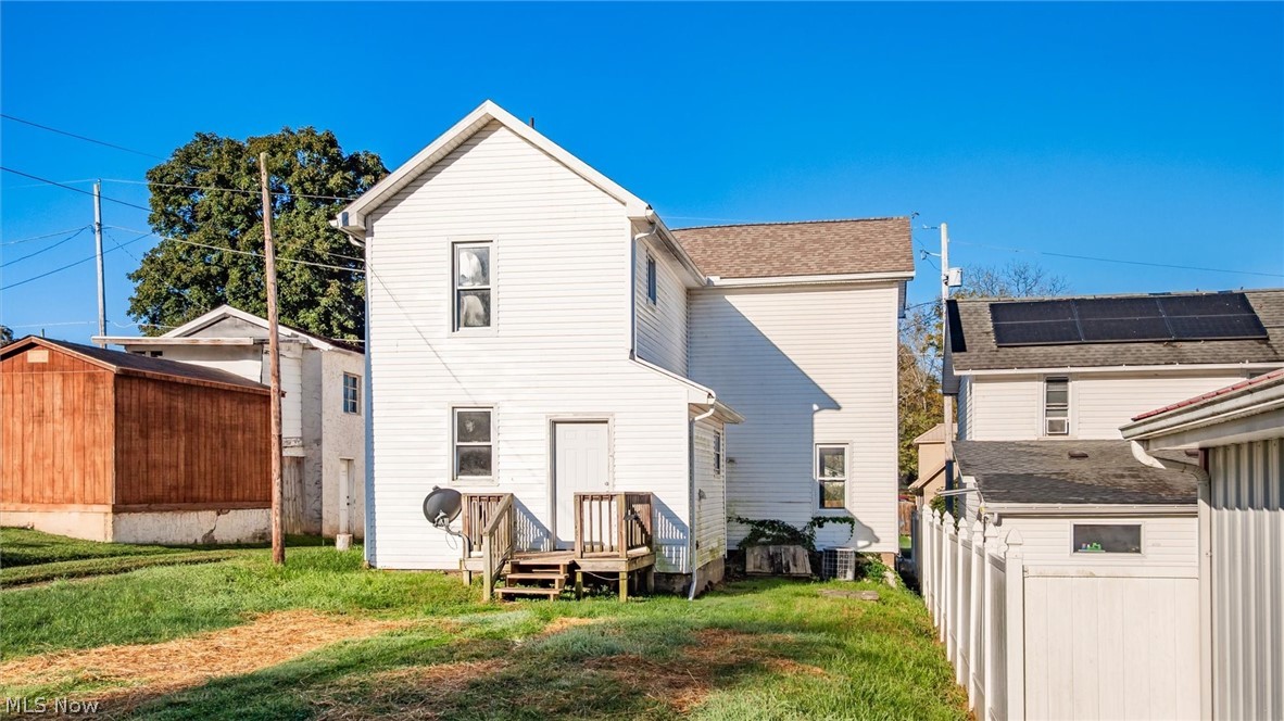 40 James Street Roseville OH 43777