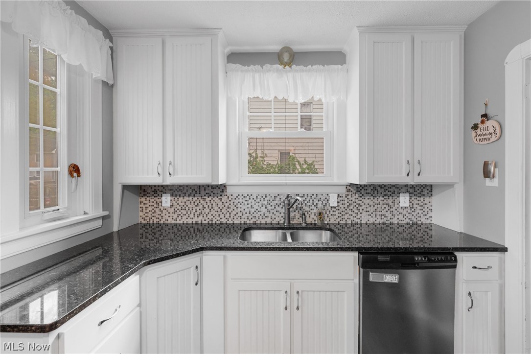 33 Warner Street Seville OH 44273