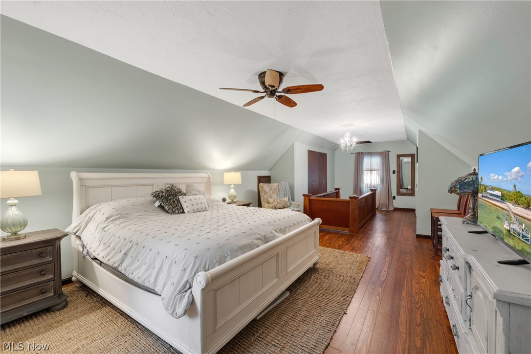 33 Warner Street Seville OH 44273