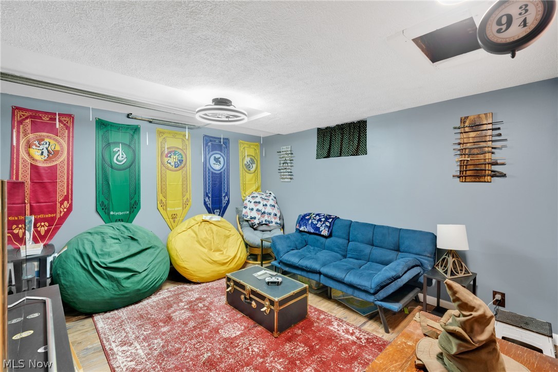 33 Warner Street Seville OH 44273