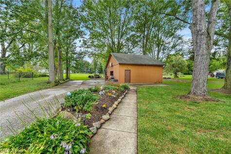 33 Warner Street Seville OH 44273
