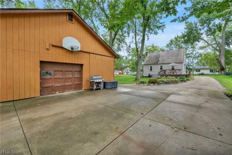 33 Warner Street Seville OH 44273