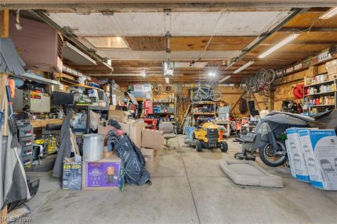 33 Warner Street Seville OH 44273