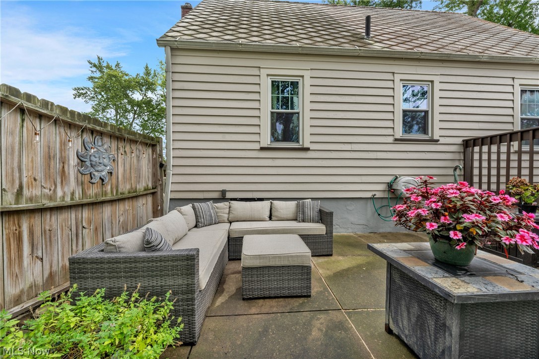 33 Warner Street Seville OH 44273