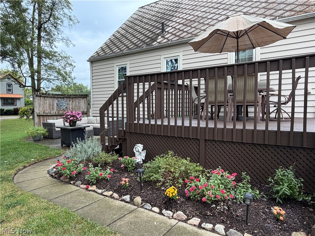 33 Warner Street Seville OH 44273