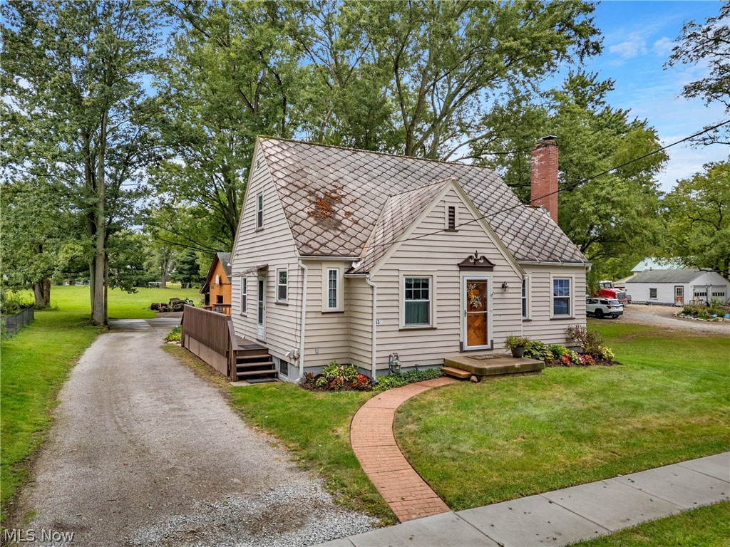 33 Warner Street Seville OH 44273