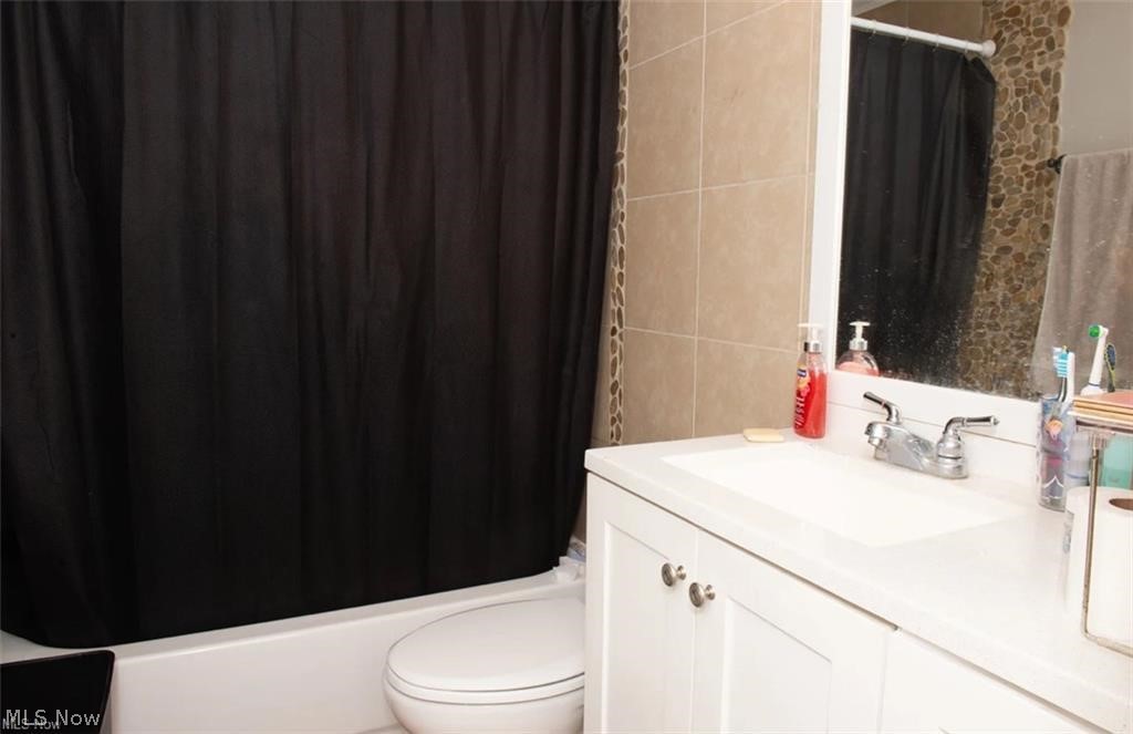 531 Audrey Lane Struthers OH 44471
