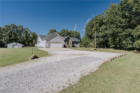 15705 Lowe Road NE Alliance OH 44601