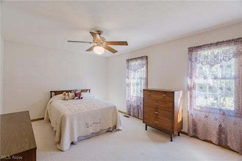 15705 Lowe Road NE Alliance OH 44601