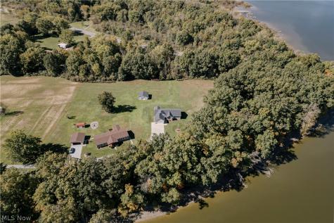 15705 Lowe Road NE Alliance OH 44601