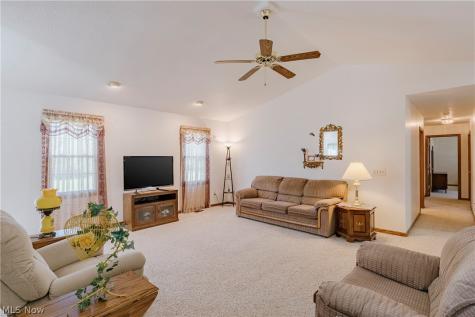 15705 Lowe Road NE Alliance OH 44601