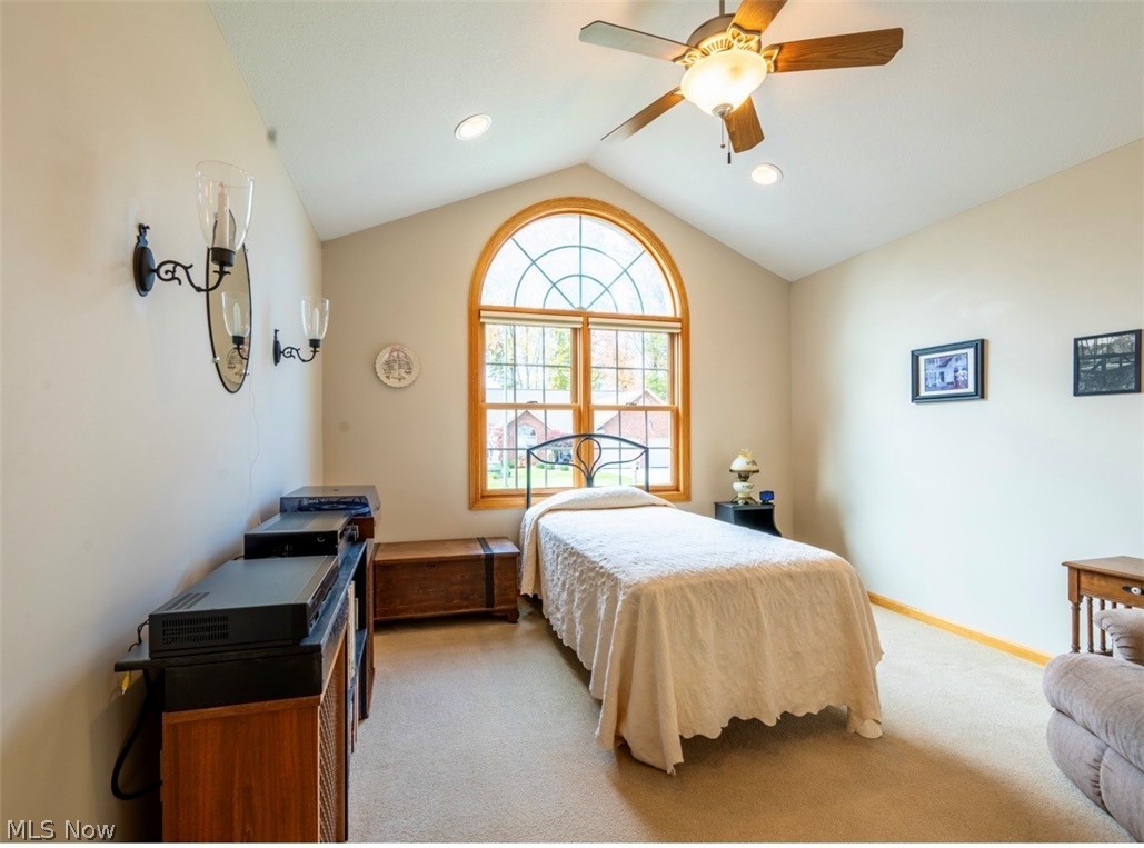 222 Lucretia Lane Columbiana OH 44408