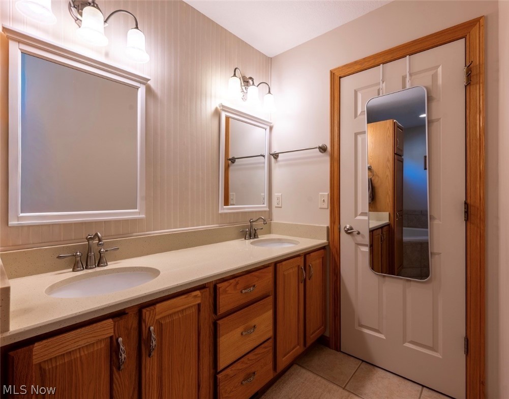 222 Lucretia Lane Columbiana OH 44408