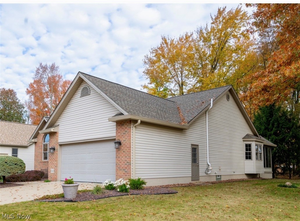 222 Lucretia Lane Columbiana OH 44408