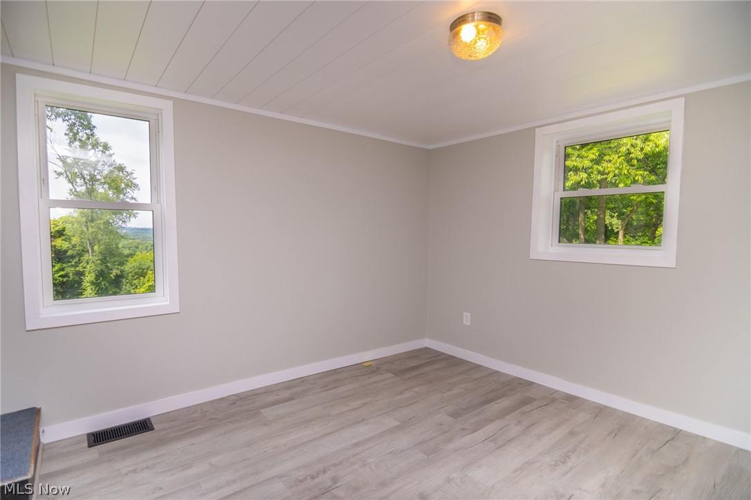 57087 Ferryview Road Martins Ferry OH 43935