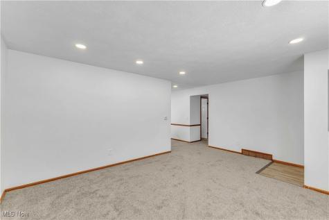14808 James Avenue Maple Heights OH 44137
