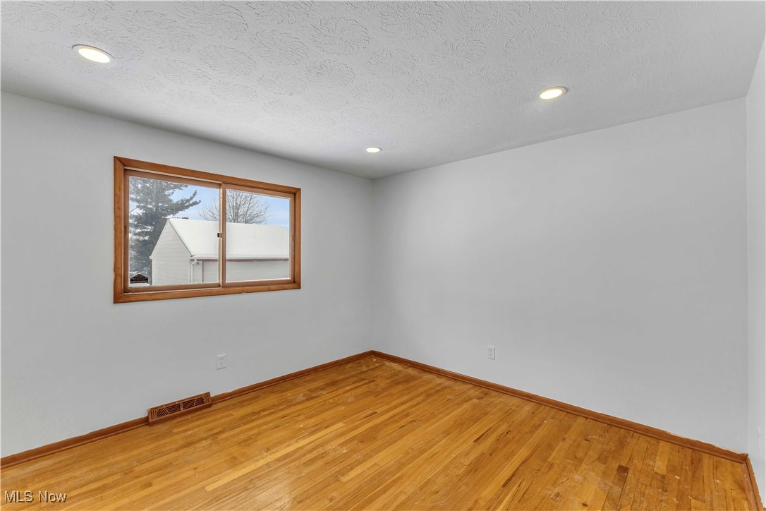 14808 James Avenue Maple Heights OH 44137