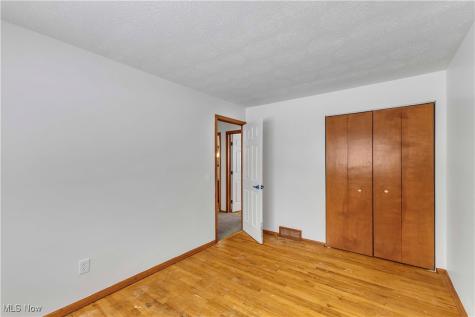 14808 James Avenue Maple Heights OH 44137